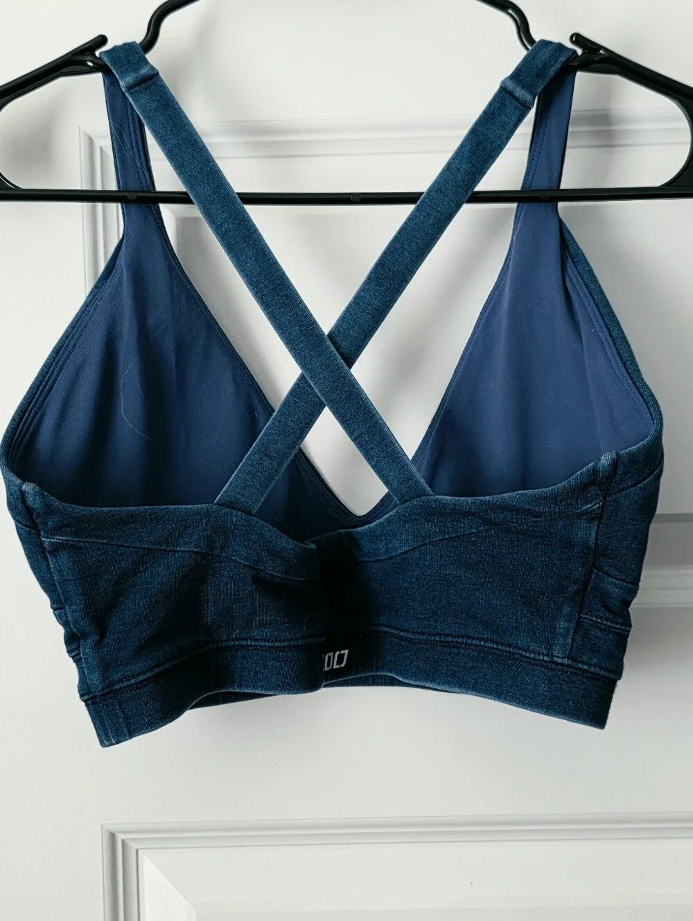 Lorna Jane Denim Look Criss-Cross Sports Bra Size M